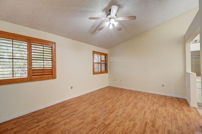 Building Photo - 148 NW 98th Terrace