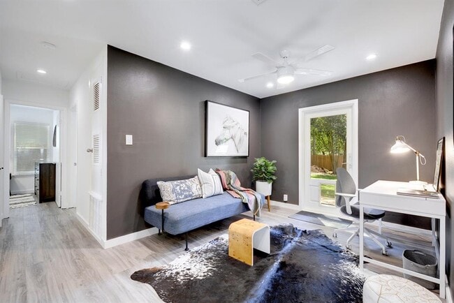 Building Photo - 1809 Forestglade Dr