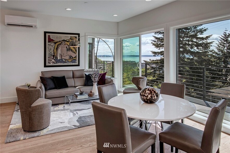 High ceilings and wall windows - 2210 12th Ave W