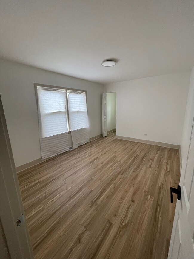 Building Photo - 4243 W Haddon Ave