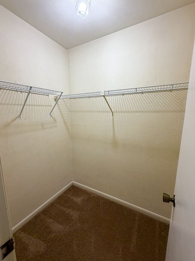 Building Photo - 2/2 Home in Turkey Creek Forest - Availabl...