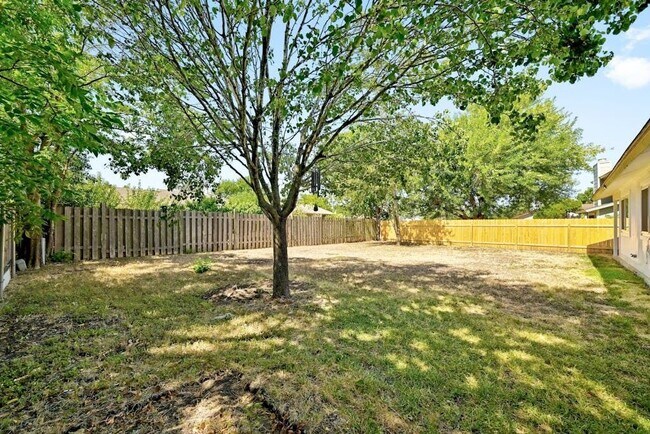 Building Photo - 10703 Onyx Cove