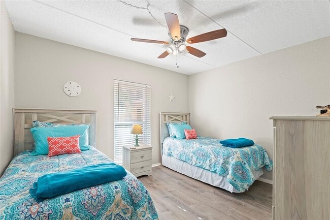 Building Photo - 8911 Blind Pass Rd