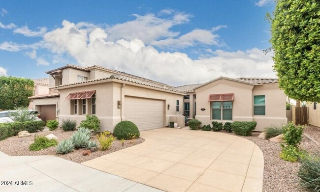 Building Photo - 1223 E Moss St