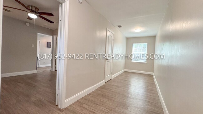 Building Photo - 1123 Sunnyside St