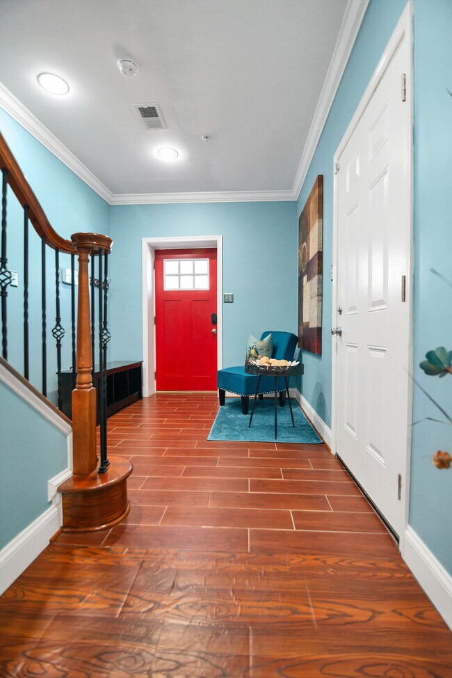 Building Photo - 5213 D St SE