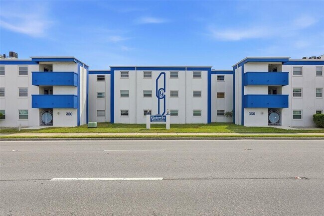 Building Photo - 350 79th Ave N