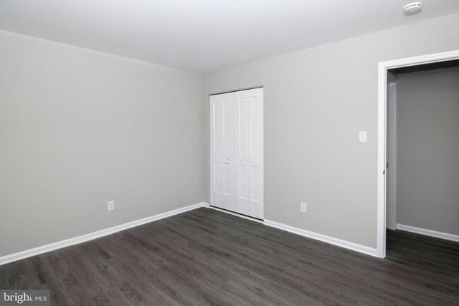 Building Photo - 106 Haines Ave