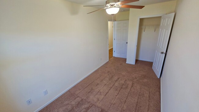 Building Photo - 3 BR 2 BA Liberty Hills