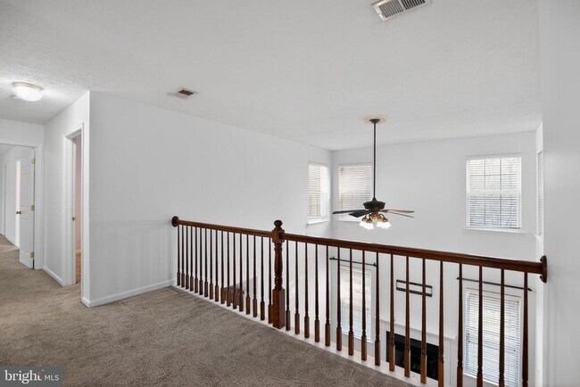 Building Photo - 2323 Springdale Ln