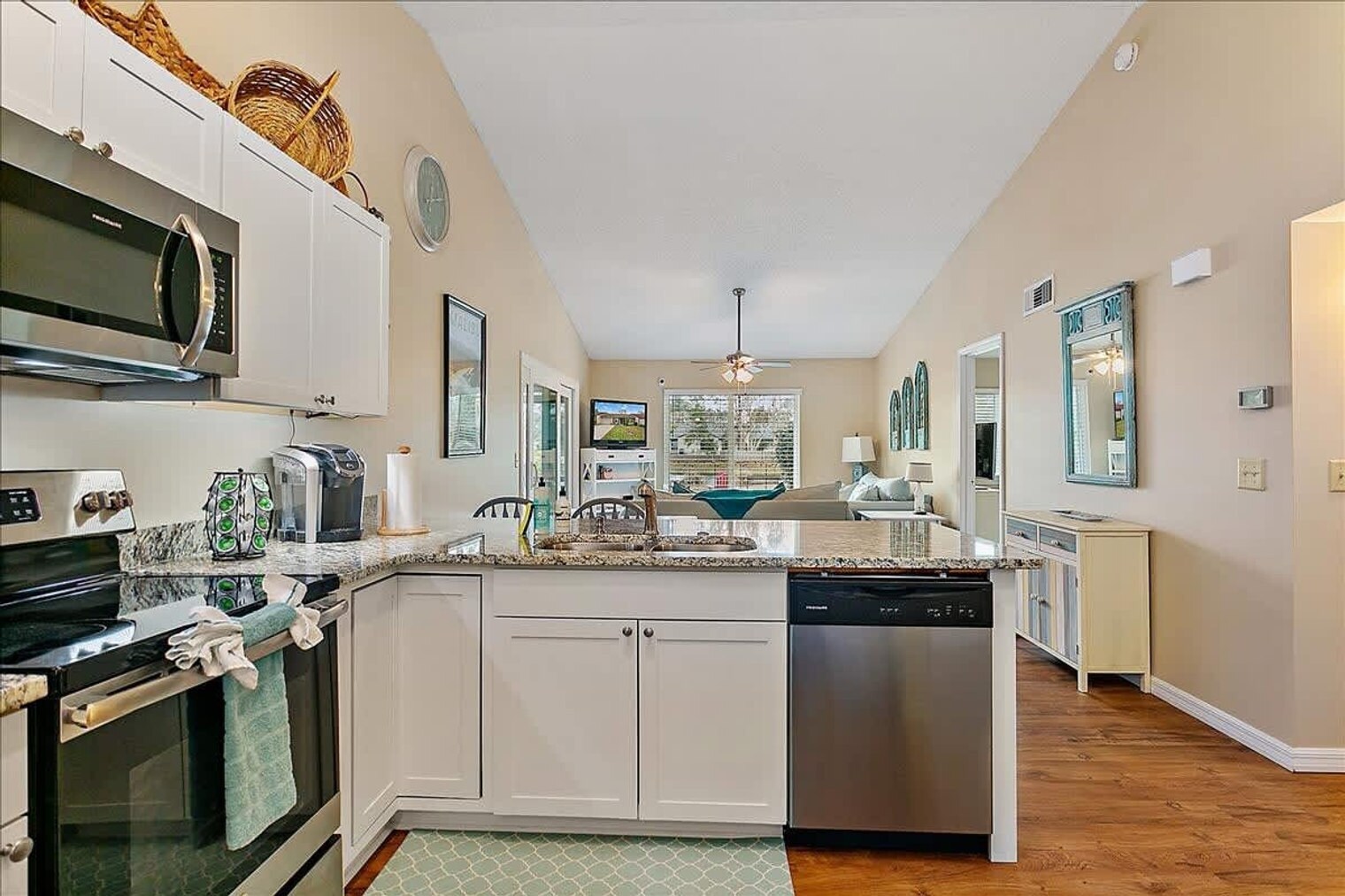 Building Photo - 11411 N Malibu Way