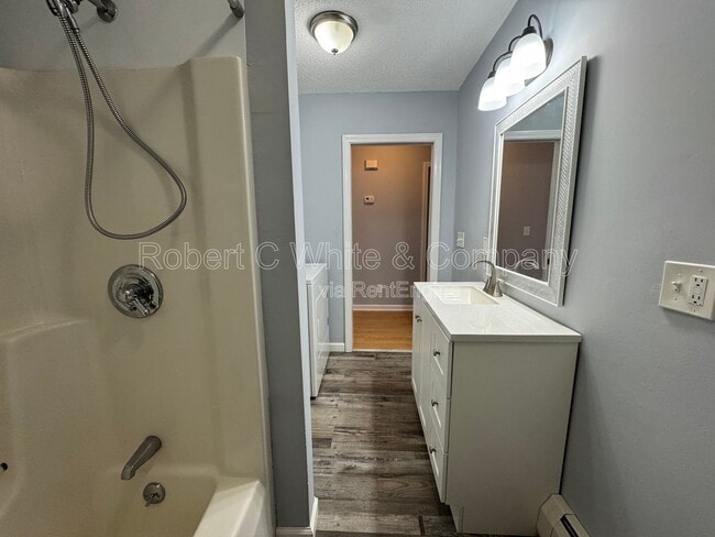 Building Photo - 94 Quiet Woods Rd