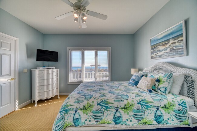 Building Photo - OFF-SEASON FURNISHED MONTHLY RENTAL STARTI...
