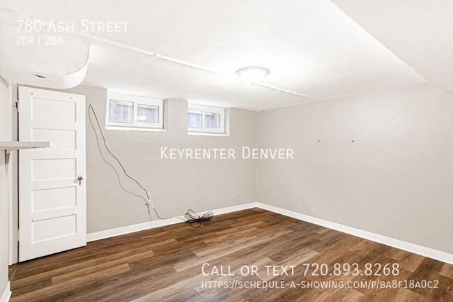 Building Photo - Renovated 2 Bed 2 Bath Duplex with Finishe...