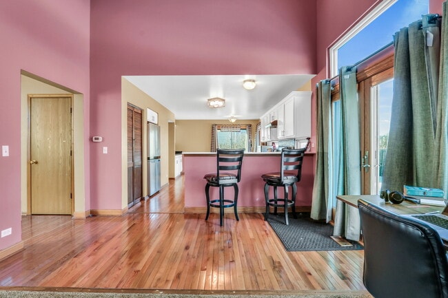 Building Photo - 1223 S Elder Ln