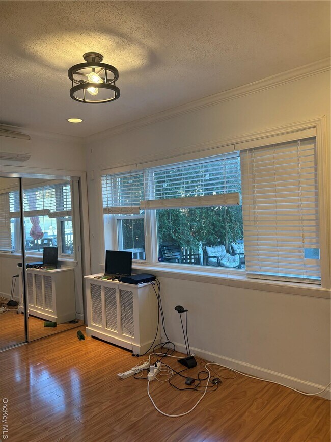 Building Photo - 176 Garfield Ave