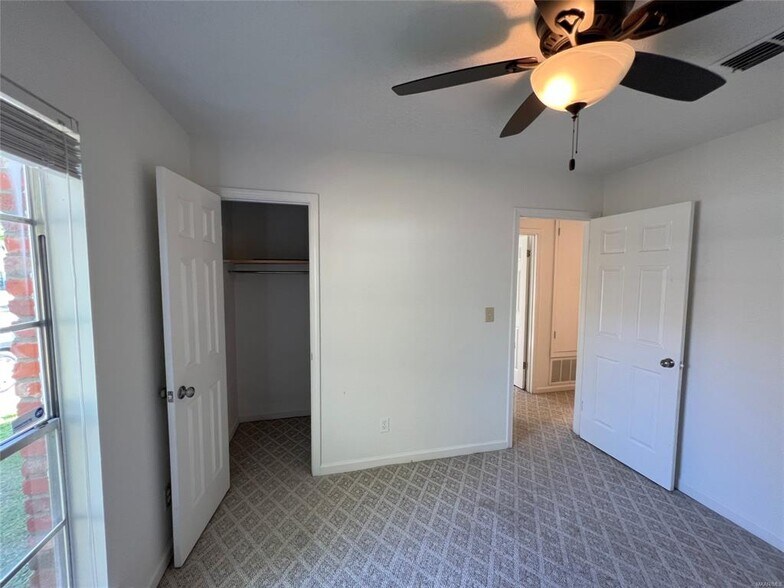 Building Photo - 5725 Bangor Ct