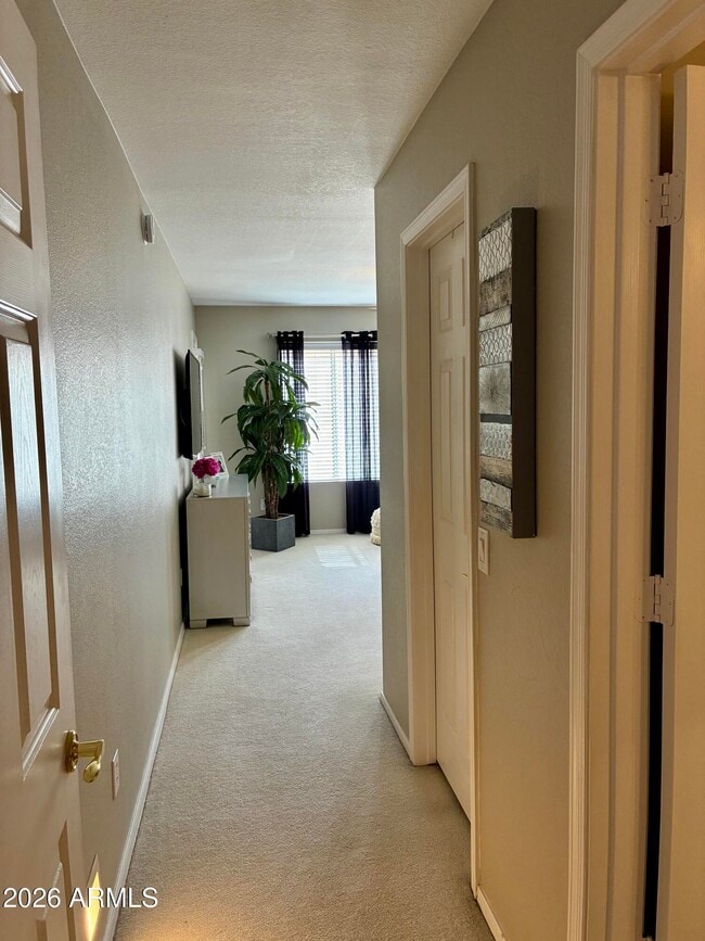 Building Photo - 1723 E Palm Beach Dr