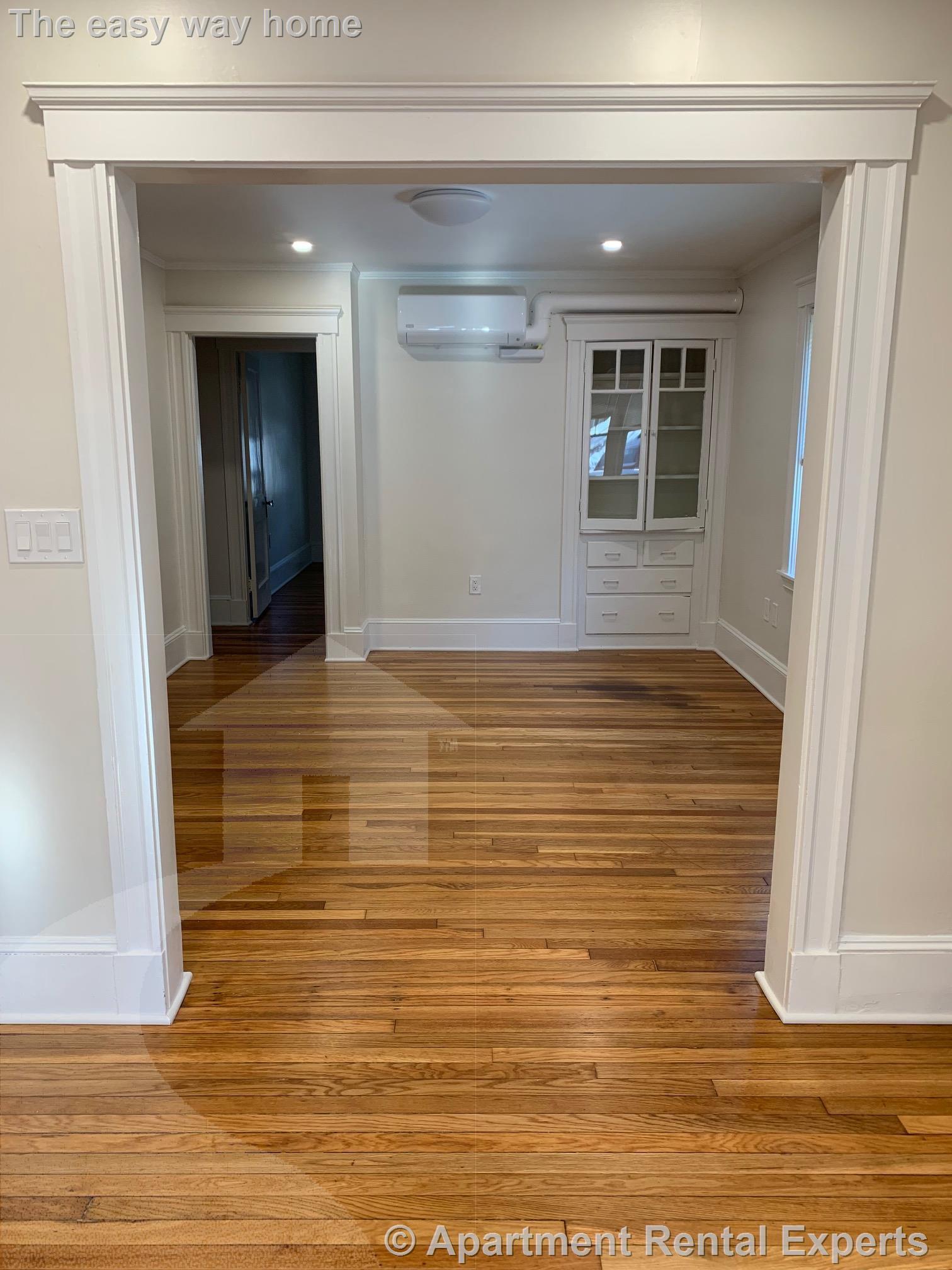 Building Photo - 25 Laurel St