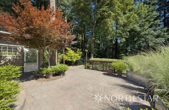 Building Photo - Charming Home in Coveted First Addition Ne...