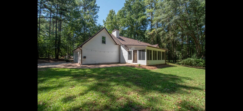 Building Photo - 42 7 Pines Cir