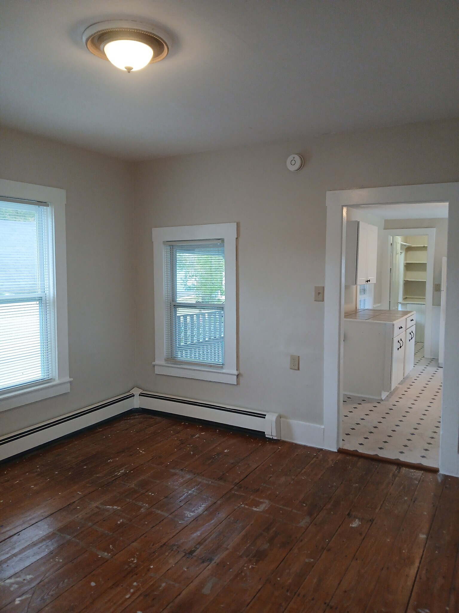 Living/Dining Room - 112 Library Ave