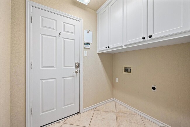 Building Photo - 30117 Hacienda Ln
