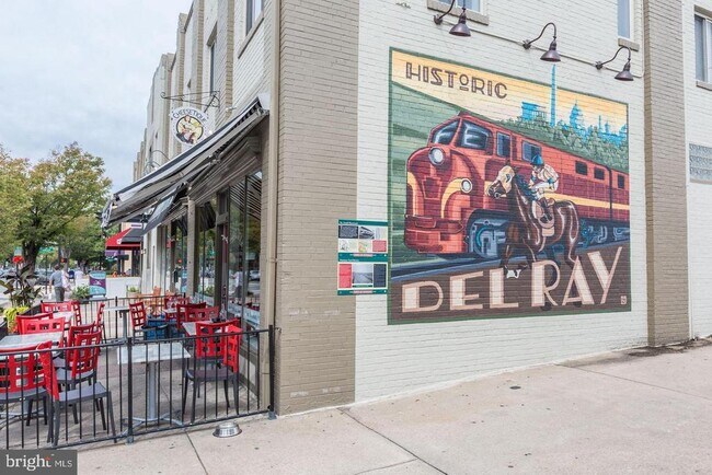 Building Photo - 1759 N Cliff St