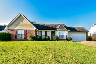 Building Photo - 4061 Meadow Creek Dr