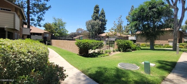 Building Photo - 4553 Alamo St