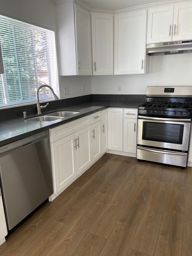 Building Photo - 11514 Emelita St