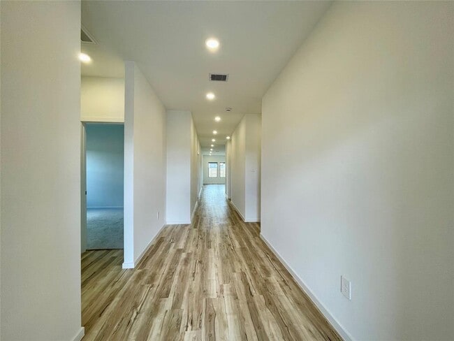 Building Photo - 17202 Coppice Oak Dr
