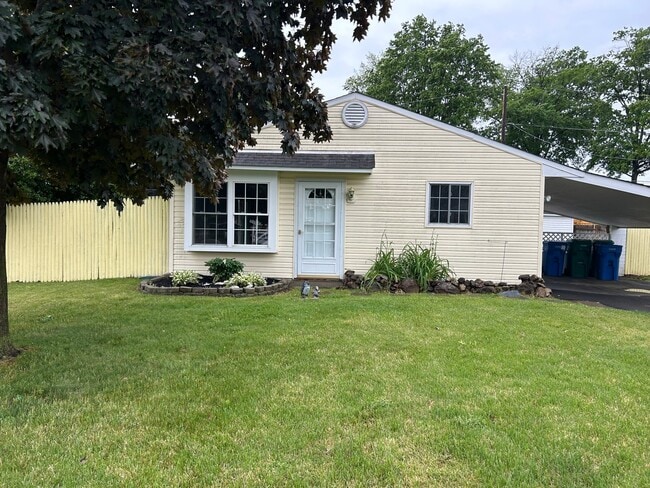 Building Photo - 19 Goodturn Rd