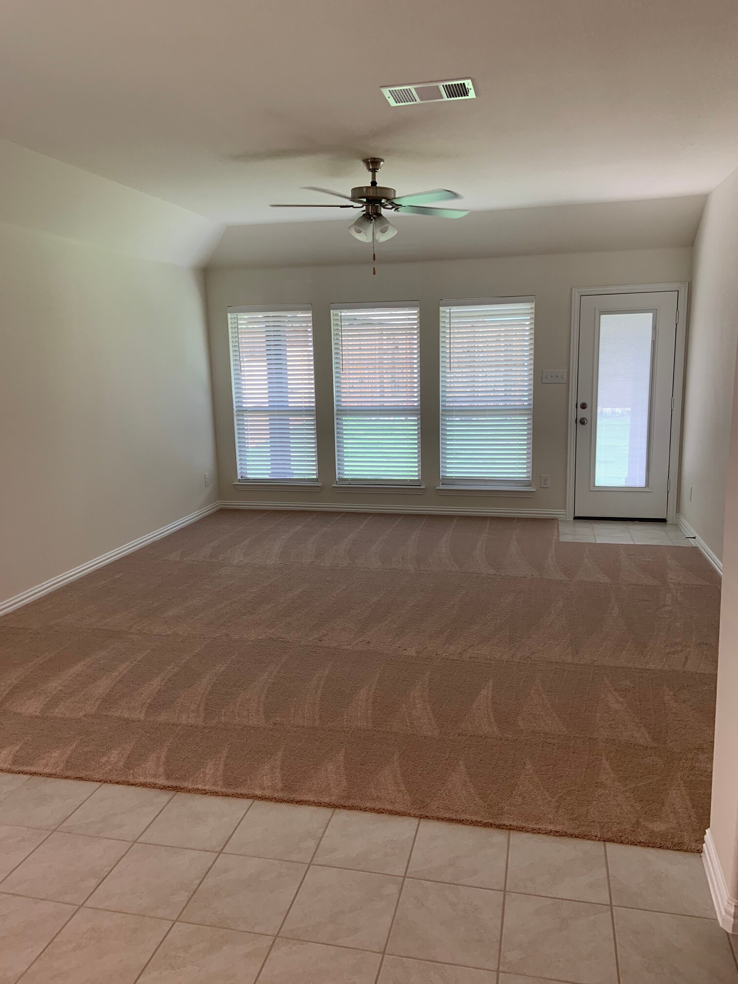 Open Floor Plan Family Room Area - 6214 Heron Dr