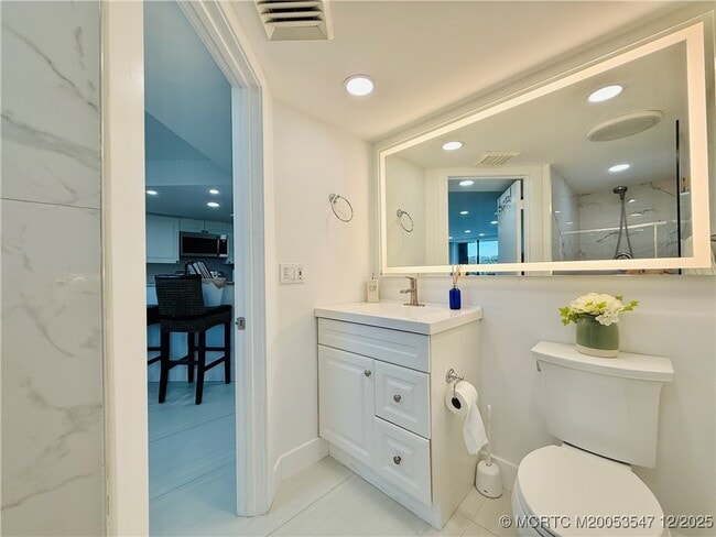 Building Photo - 8800 S Ocean Dr