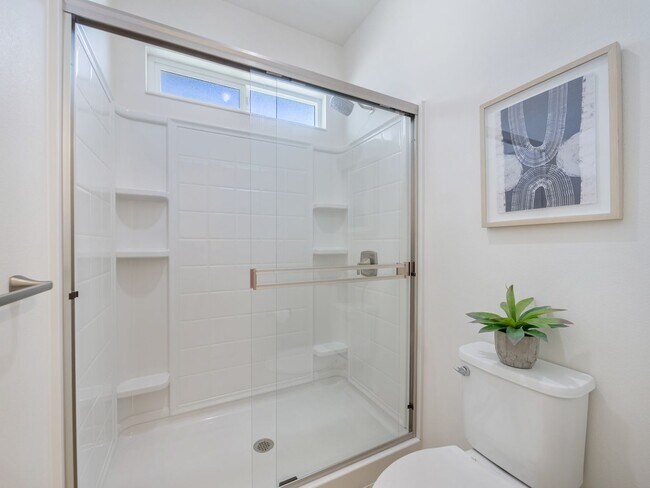 Building Photo - Lehua at Hoopili 4 bedroom 2.5 bath single...
