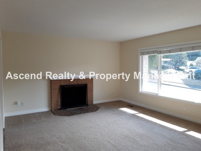 Building Photo - 2945 SW 118th Ave