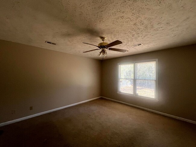 Building Photo - 2857 Chillingworth Dr