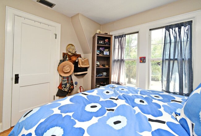 Building Photo - Renovated Home in the Heart of Orlando's M...