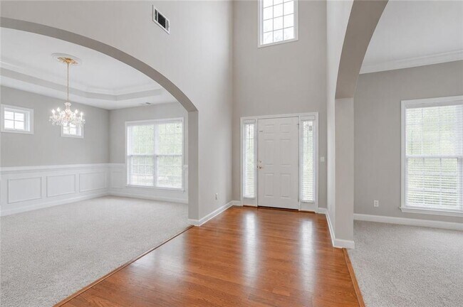 Building Photo - 380 Simonton Crest Dr SE