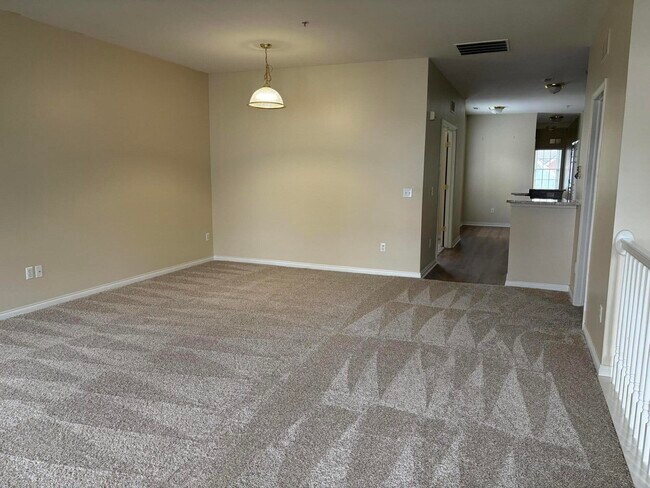 Building Photo - 534 Constitution St