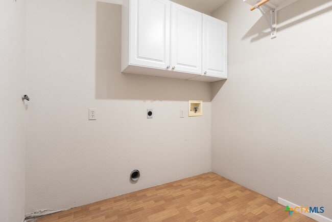 Building Photo - 203 US-87