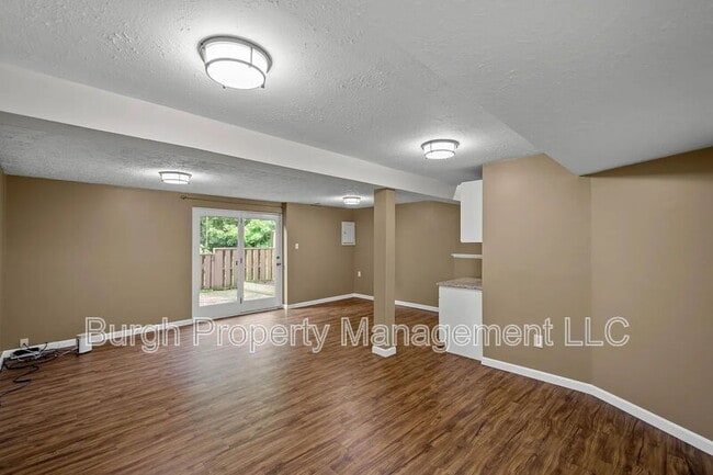 Building Photo - 645 Deer Watch Rd