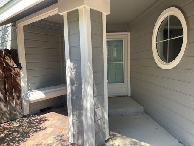 Building Photo - COMING SOON! Beautiful Home with Stunning ...