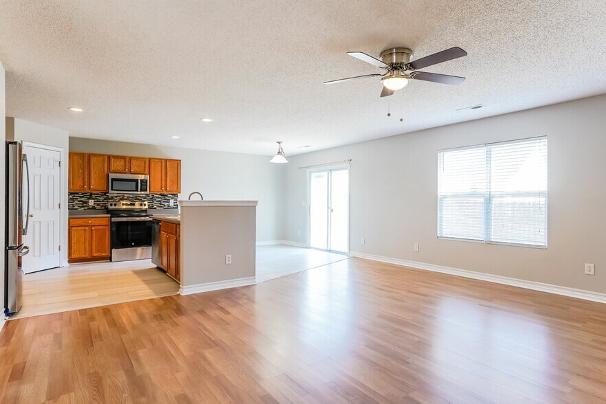 Building Photo - 3012 Van Dorn Rd