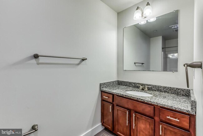 Building Photo - 4122 Haverford Ave