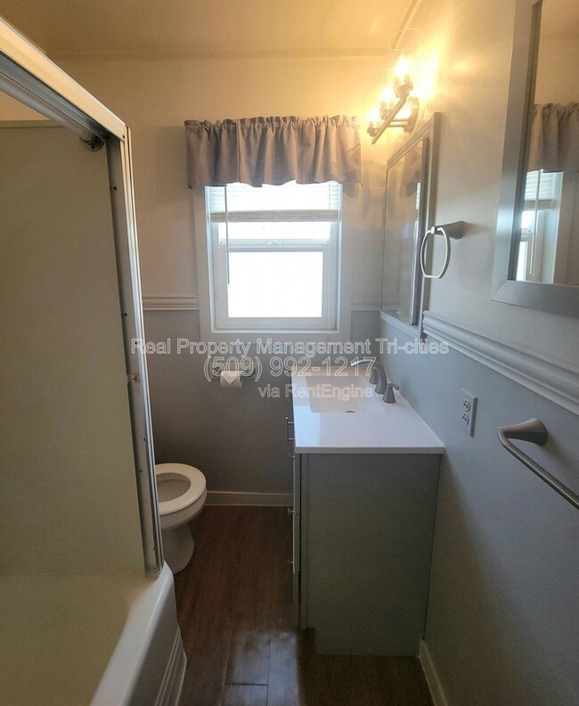 Building Photo - 312 Goethals Dr