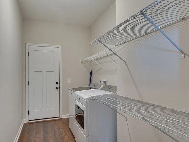 Building Photo - 2513 Warner Rd