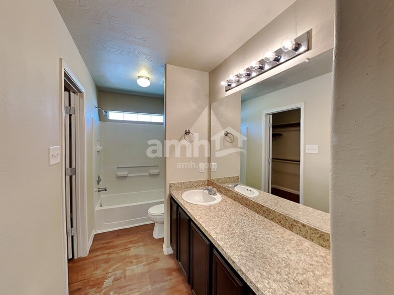 Building Photo - 5923 Stockholm Ct