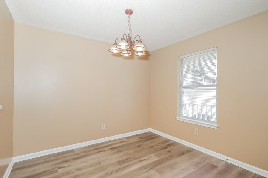 Building Photo - 313 Tramore Pass